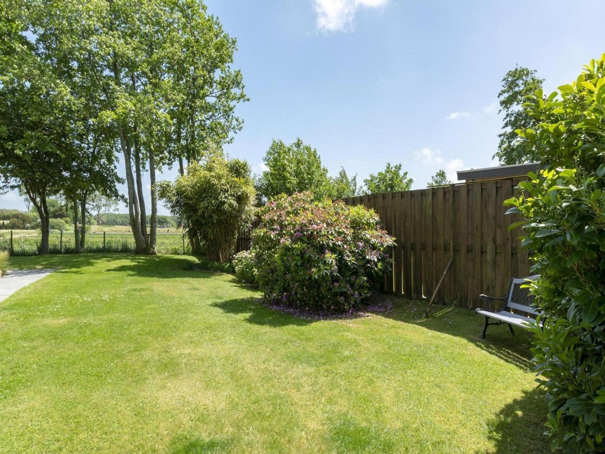 Modern Holiday Home With Large Garden Sint Maartensvlotbrug Exterior photo