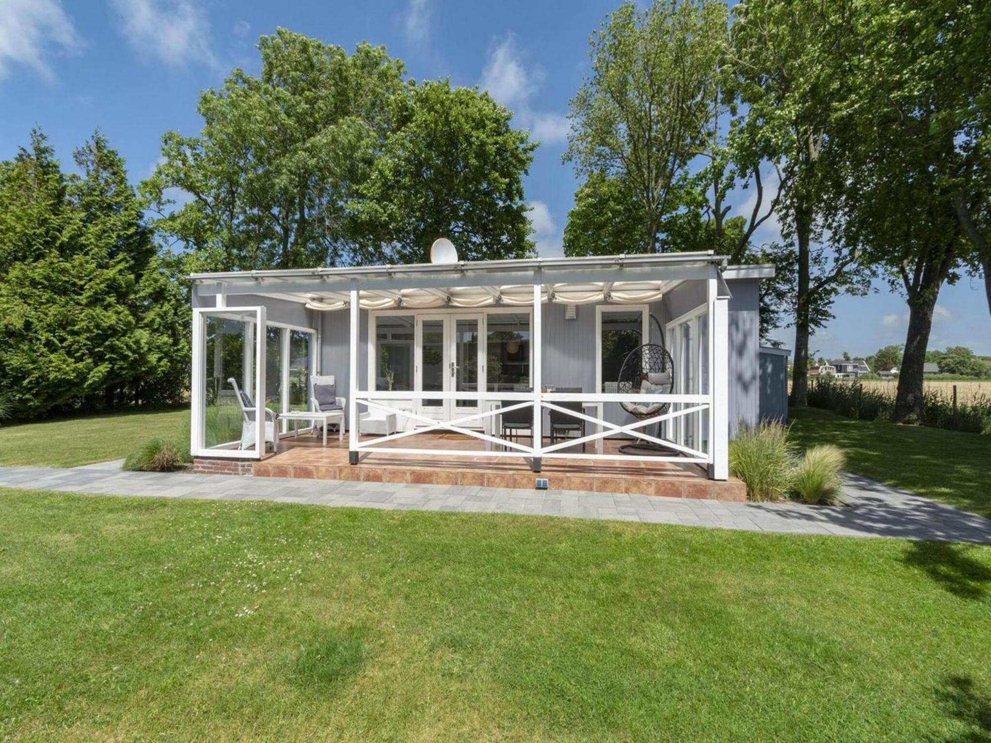 Modern Holiday Home With Large Garden Sint Maartensvlotbrug Exterior photo
